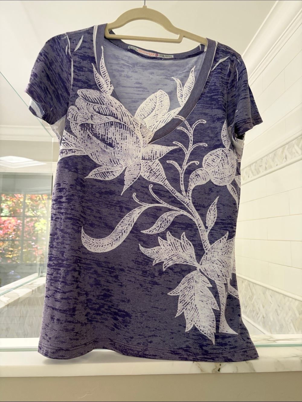 Tropical deep V neck fitted tee